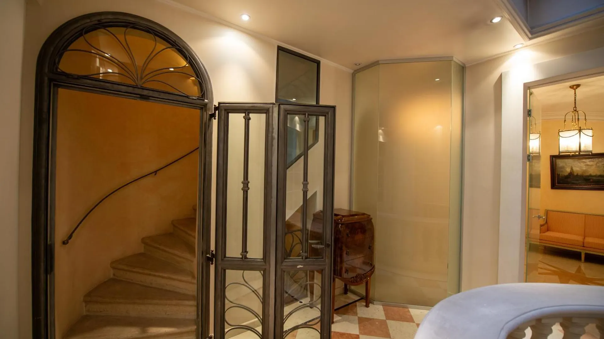 Zum Blauen Karpfen Apartment Vienna Austria