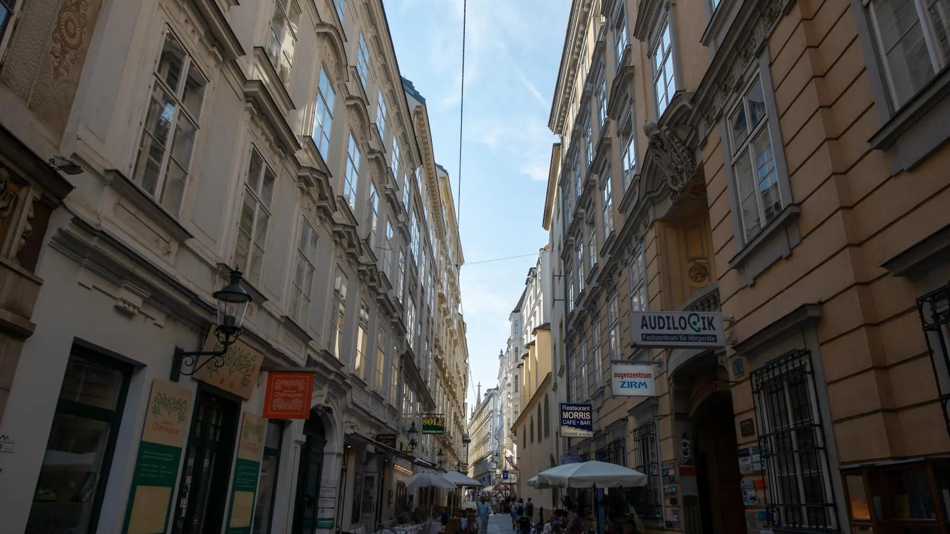 Zum Blauen Karpfen Apartment Vienna 0*,  Austria
