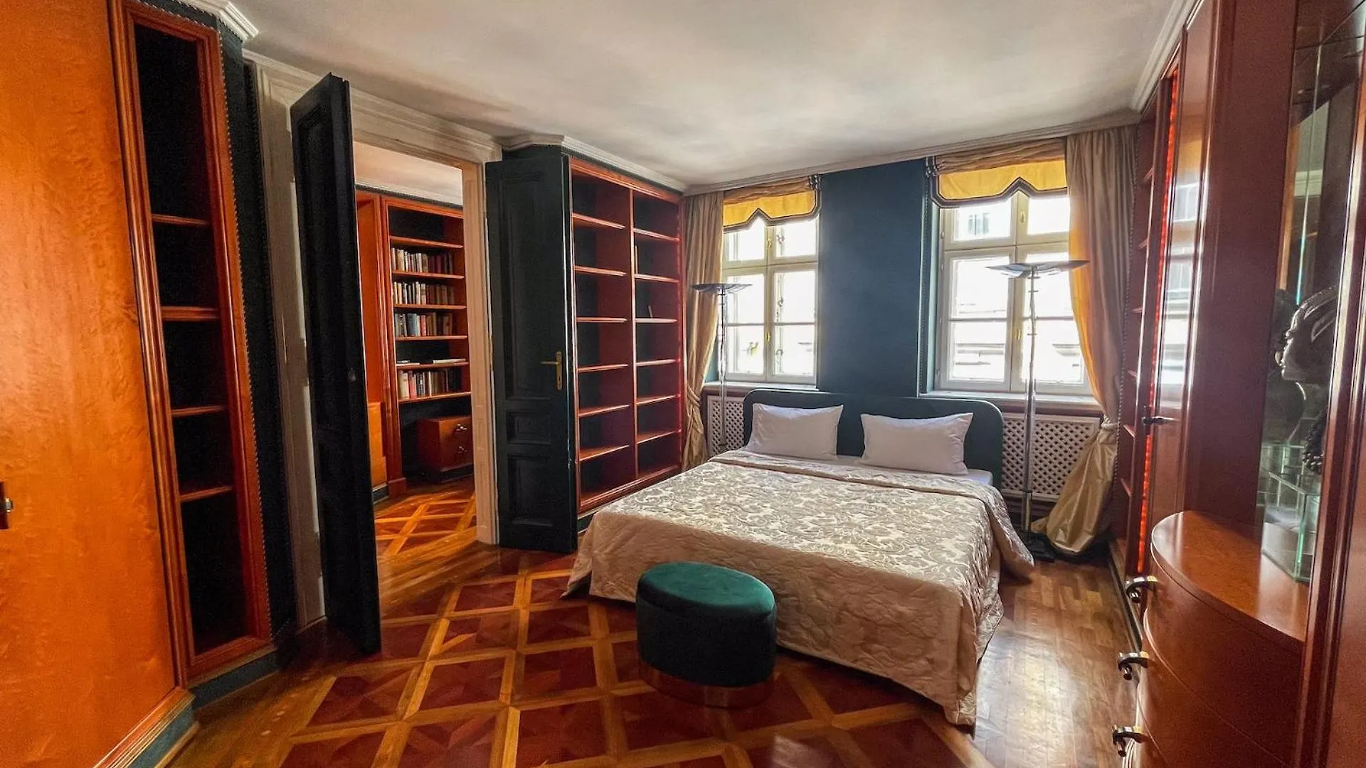 Zum Blauen Karpfen Apartment Vienna 0*,  Austria